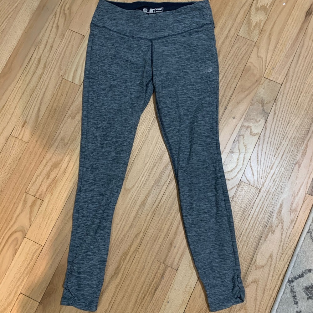 Greg lightly worn new balance leggings!